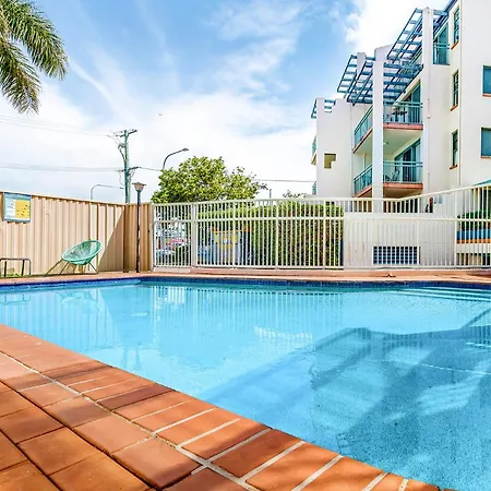 Santa Fe By The Broadwater-2